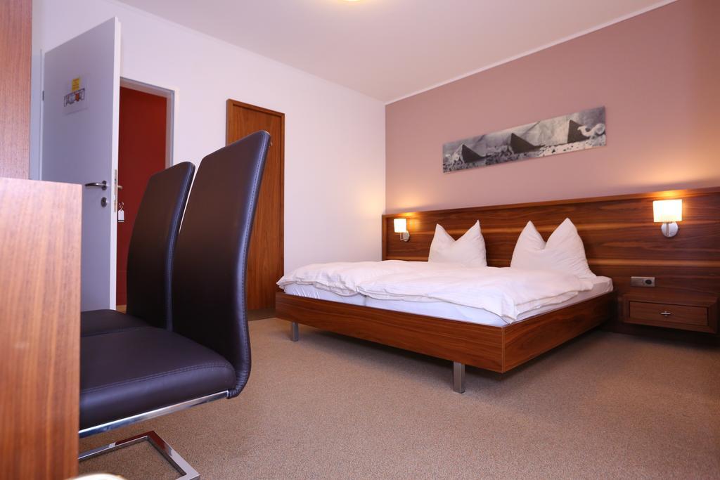Hotel & Konditorei May Neufeld an der Leitha Habitación foto
